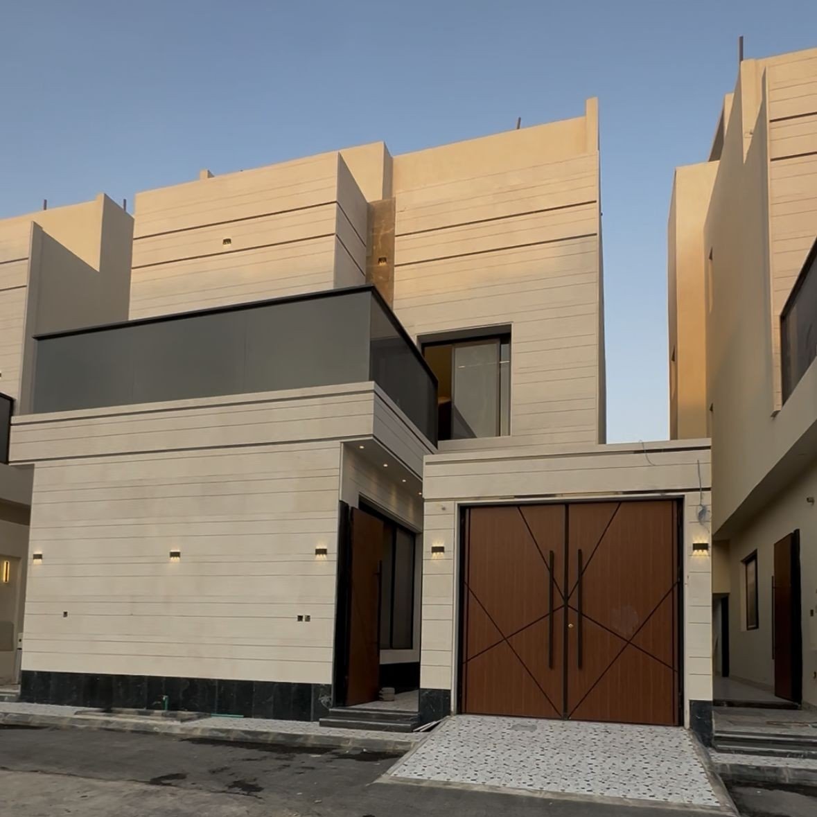 فيلا درج داخلي+ شقة | Z3